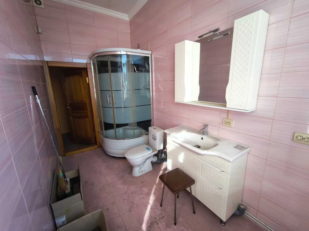 Продаж 5-кімнатної квартири 186 м², Пушкінська вул., 20А