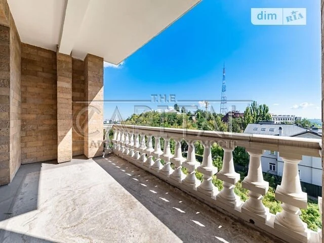 Продаж 3к квартири 186 кв. м на пер. Лук'яновський 3 • ID 34