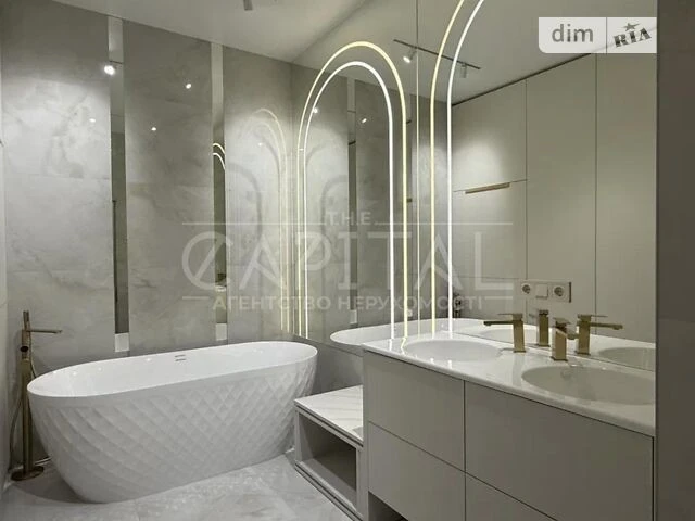 Продаж 3к квартири 119 кв. м на вул. Тодося Осьмачки 109 • I