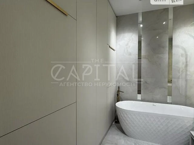 Продаж 3к квартири 119 кв. м на вул. Тодося Осьмачки 109 • I