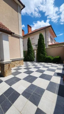 House for sale in Sauvignon, red brick, pool, basement, hectare