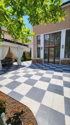 House for sale in Sauvignon, red brick, pool, basement, hectare