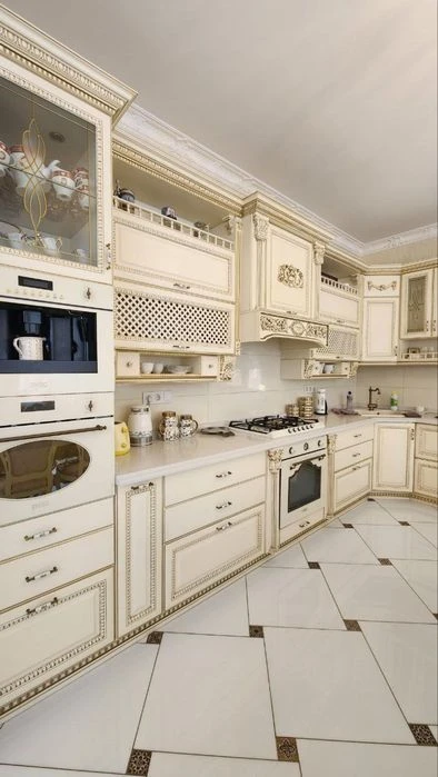 House for sale in Sauvignon, red brick, pool, basement, hectare