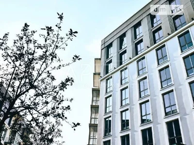 Продаж 2к квартири 87 кв. м на вул. Набережно-Хрещатицька 21