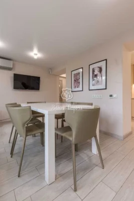 Продаж 2-кімнатної квартири 75.5 м², Березняківська вул., 14