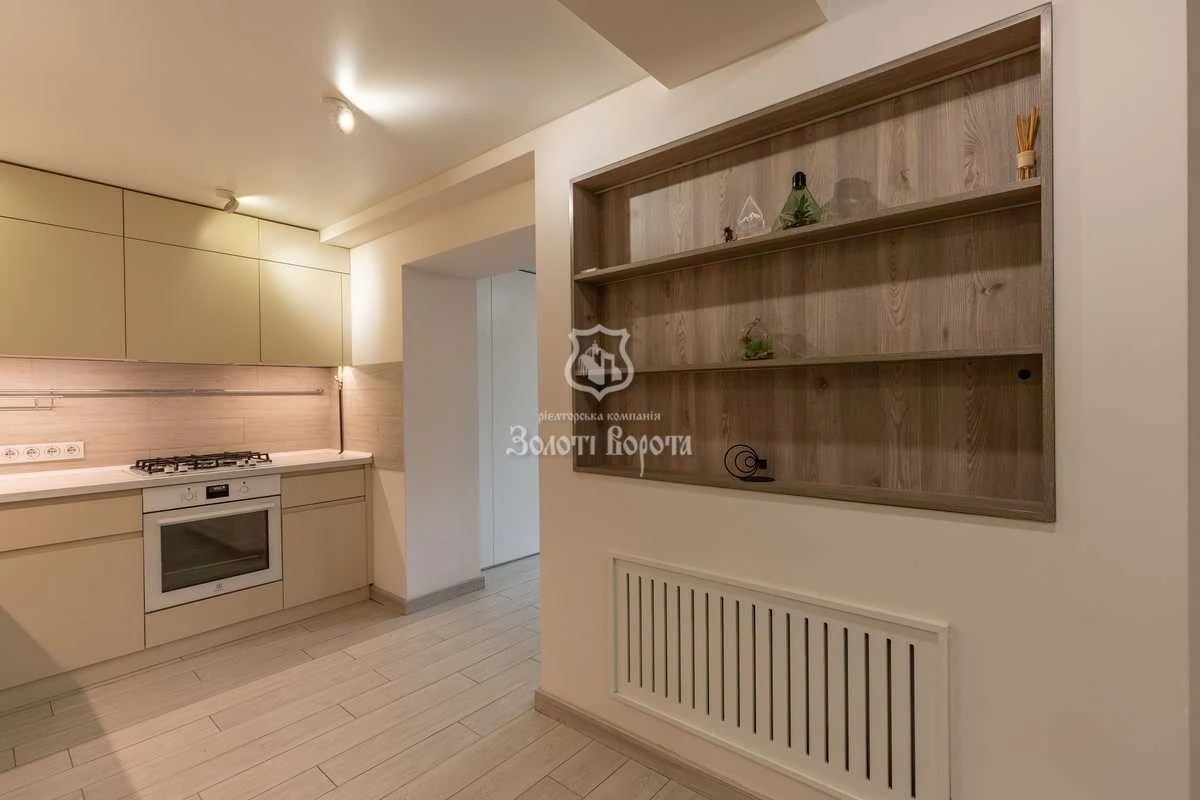 Продаж 2-кімнатної квартири 75.5 м², Березняківська вул., 14