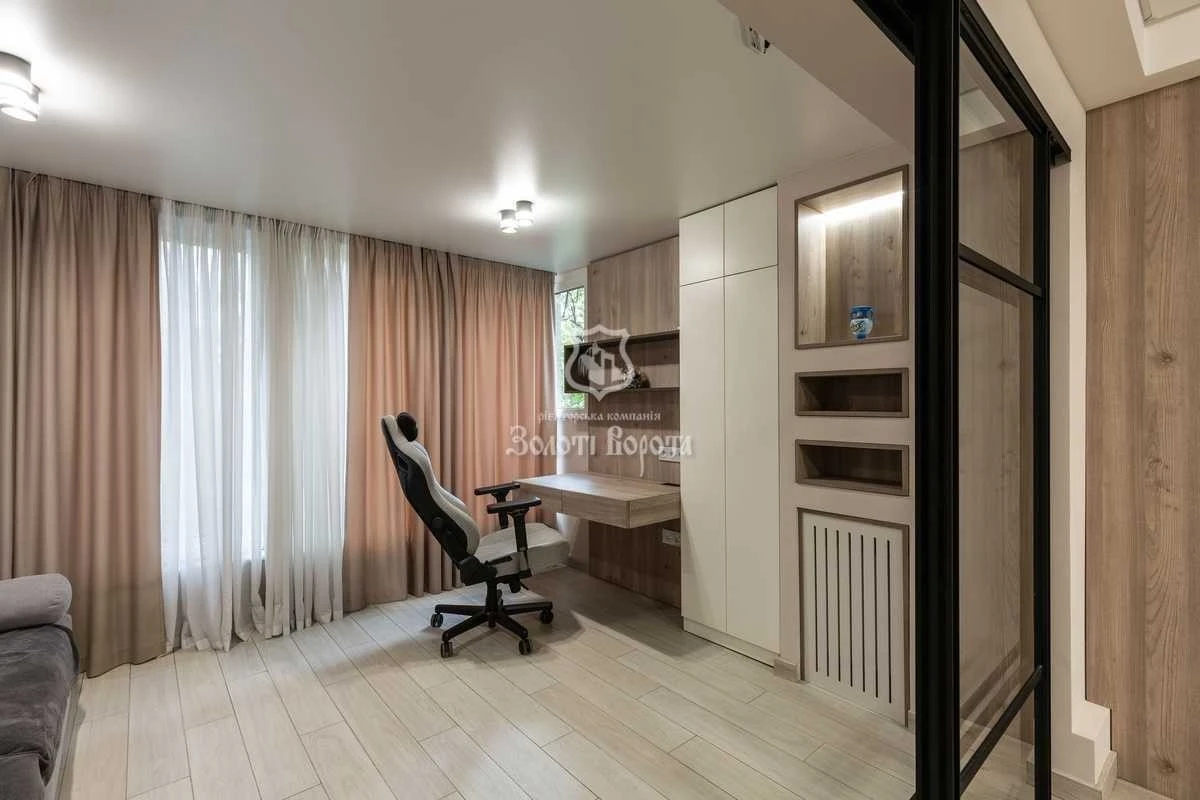 Продаж 2-кімнатної квартири 75.5 м², Березняківська вул., 14