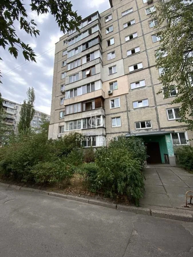 Продаж 2-кімнатної квартири 75.5 м², Березняківська вул., 14