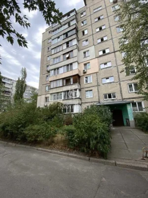 Продаж 2-кімнатної квартири 75.5 м², Березняківська вул., 14