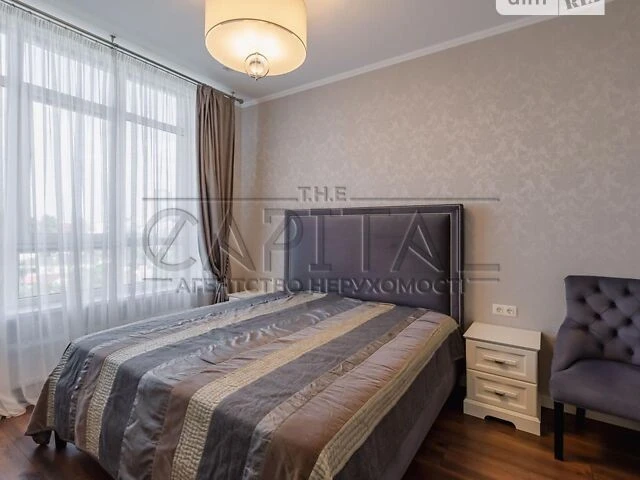 Продаж 2к квартири 85 кв. м на вул. Маккейна Джона • ID 3485