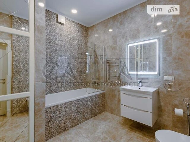 Продаж 2к квартири 85 кв. м на вул. Маккейна Джона • ID 3485