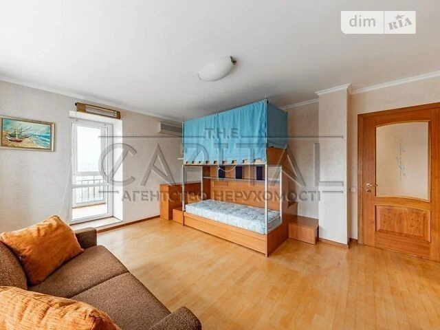 Продаж 4к квартири 250 кв. м на вул. пр-т Володимира Івасюка