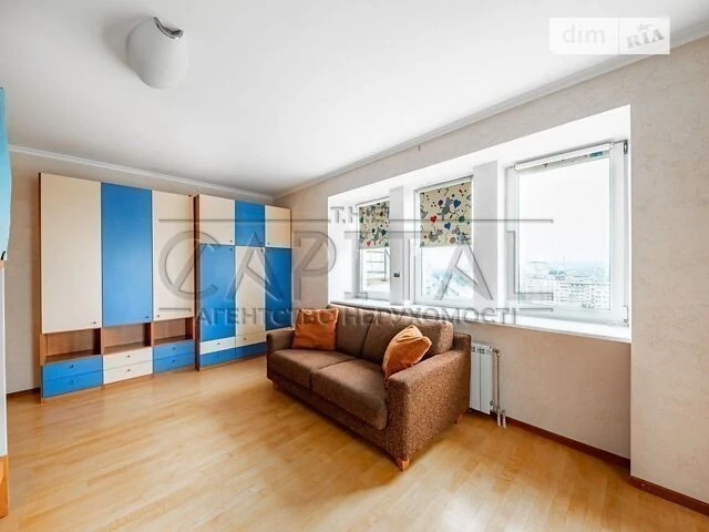Продаж 4к квартири 250 кв. м на вул. пр-т Володимира Івасюка