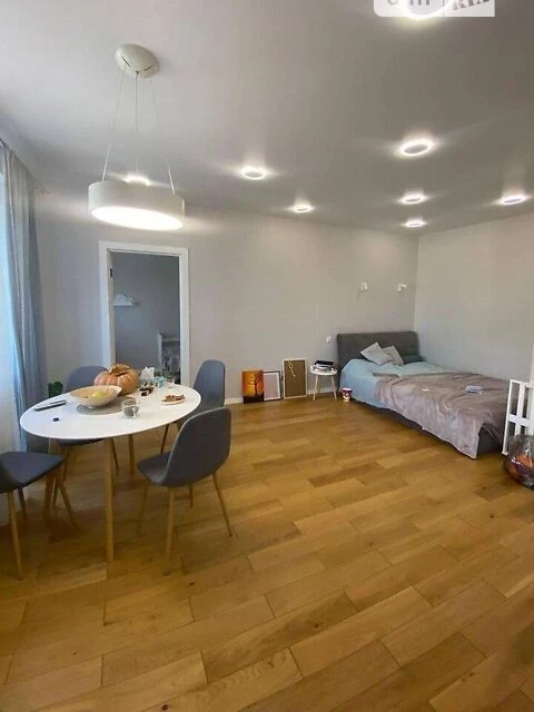 Продаж 2к квартири 42 кв. м на вул. Джохара Дудаєва 14 • ID