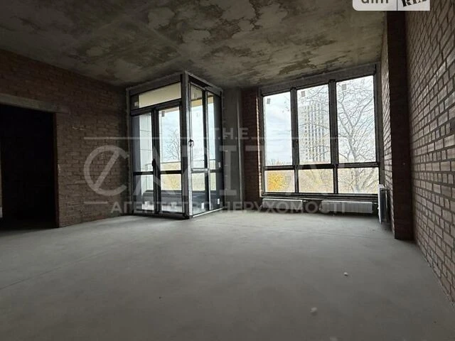Продаж 2к квартири 83 кв. м на вул. пр-т Берестейський 42 •
