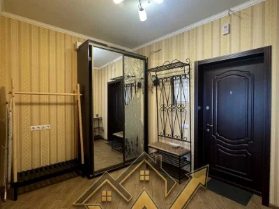 Квартира. Київ, Драгоманова вул.