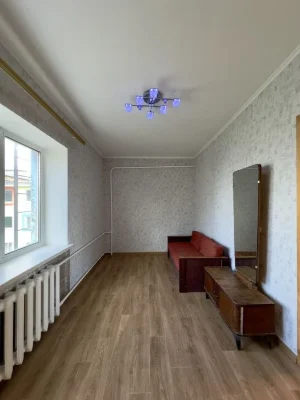 I will sell a 2-room apartment in the center of St. Serova Naberezhnaya, 10 (Yuliush