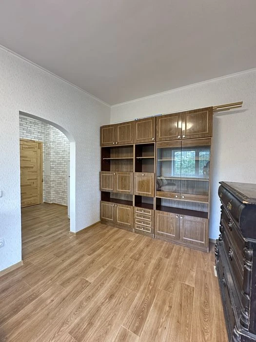 I will sell a 2-room apartment in the center of St. Serova Naberezhnaya, 10 (Yuliush