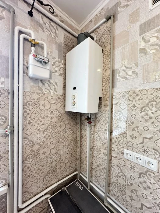 I will sell a 2-room apartment in the center of St. Serova Naberezhnaya, 10 (Yuliush
