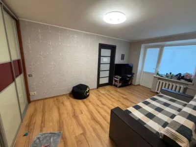 Продам 2-к квартиру 12 квартал. Ермоловой.