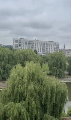 Продається квартира по вул. Небесної Сотні.