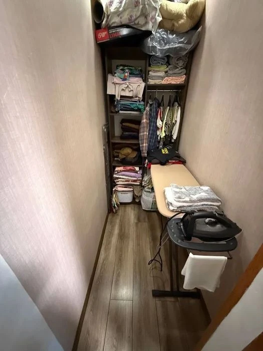 Продам 2-к квартиру 12 квартал. Ермоловой.