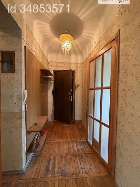 Продаж 3к квартири 74 кв. м на вул. Горіхуватський шлях 9 •