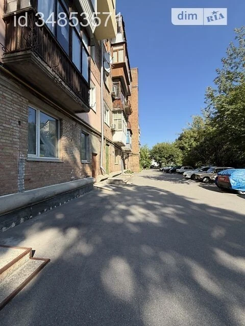 Продаж 3к квартири 74 кв. м на вул. Горіхуватський шлях 9 •