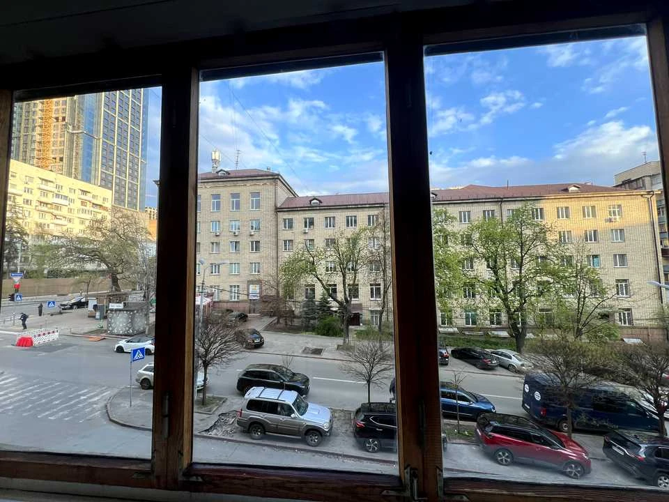 Apartment. Kyiv, Velyka Vasylkivska St. (Chervonoarmiyska)