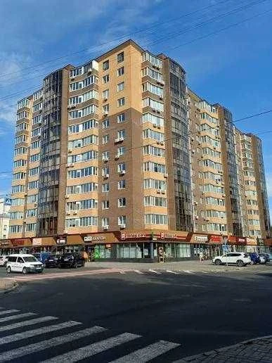 Продається простора квартира в ЖК"Резиденція" в центрі міста