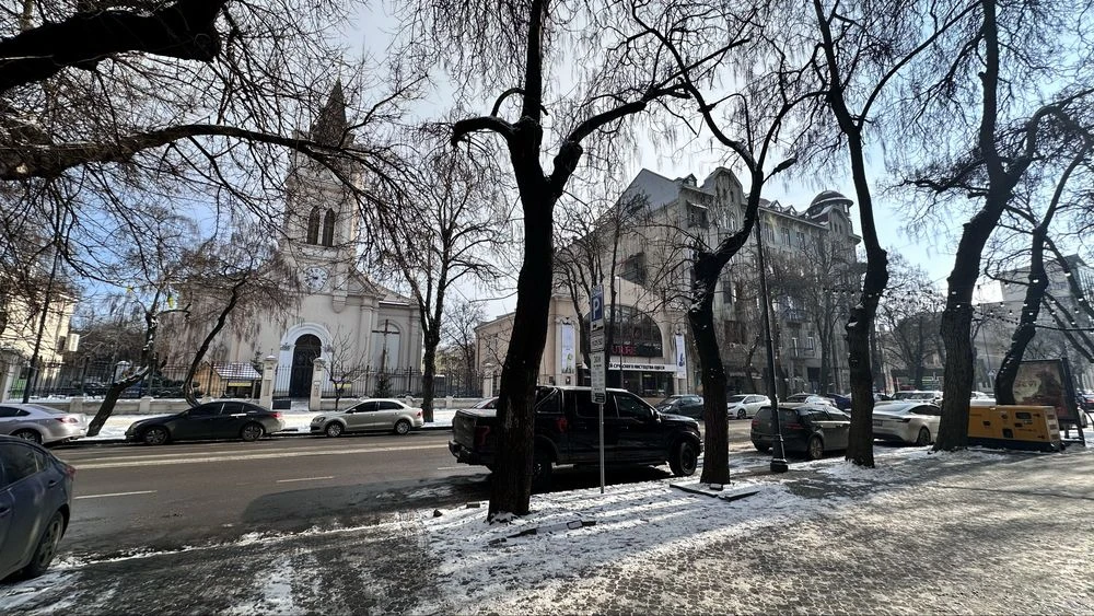 Продам 2-х комнатную квартиру в самом центре города