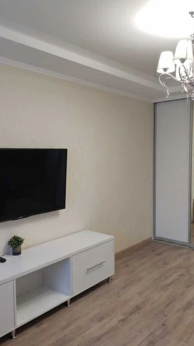 Продам 1 кімнатну квартиру, в новобудові з якісним капітальн
