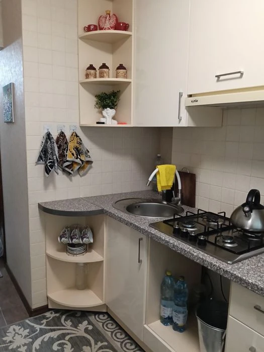 Продам 1 кім квартира Старе село ( Красне)