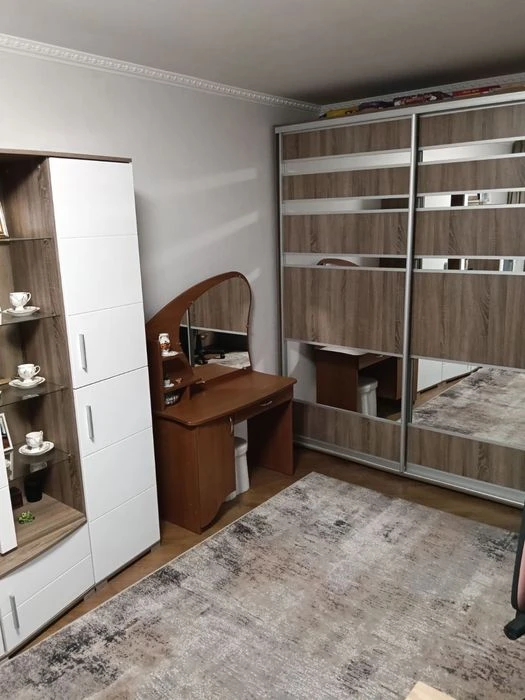 Продам 1 кім квартира Старе село ( Красне)