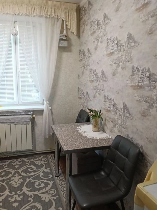 Продам 1 кім квартира Старе село ( Красне)