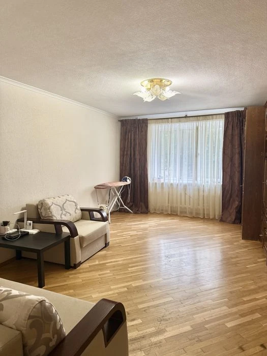 Продаж 3-кім. квартири, вул. Андрія Верхогляда 2.