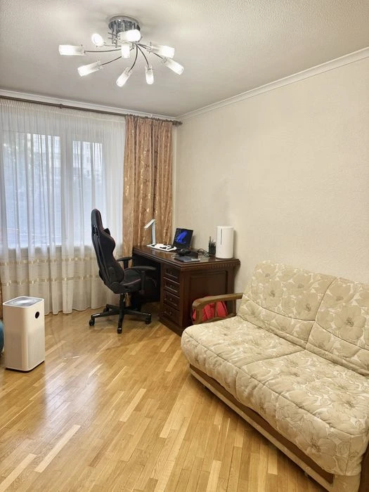 Продаж 3-кім. квартири, вул. Андрія Верхогляда 2.