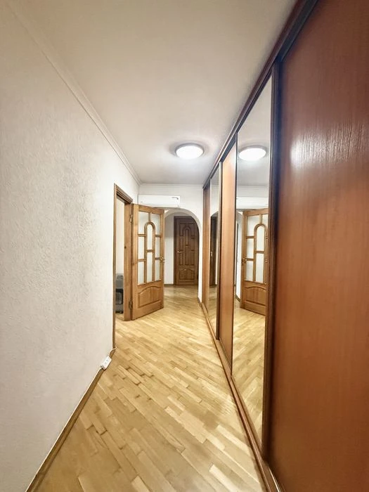Продаж 3-кім. квартири, вул. Андрія Верхогляда 2.