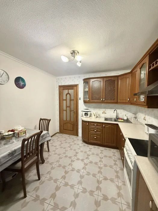 Продаж 3-кім. квартири, вул. Андрія Верхогляда 2.