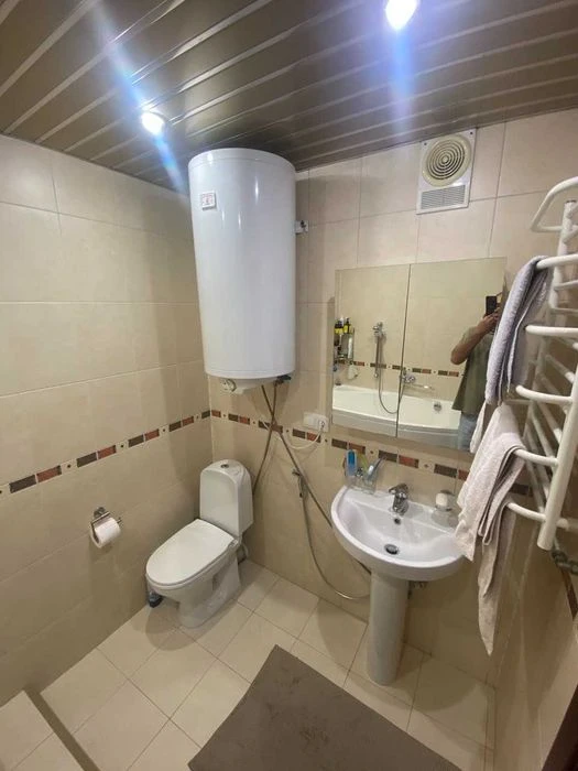 I will sell a spacious 4-room apartment in Lyubarskyi Belostskyi Solne