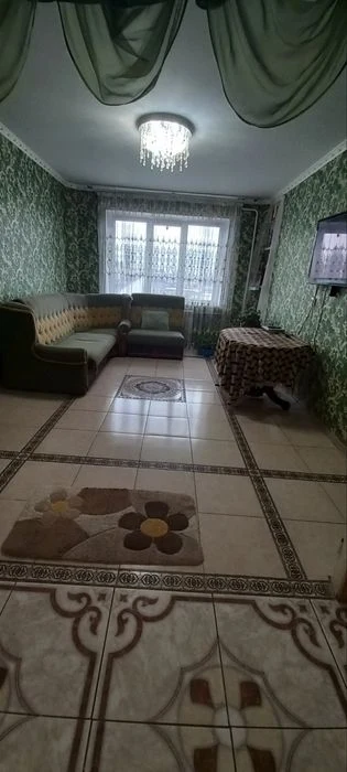 продаж 3 кімнатної квартири. Район торгового центру Мост