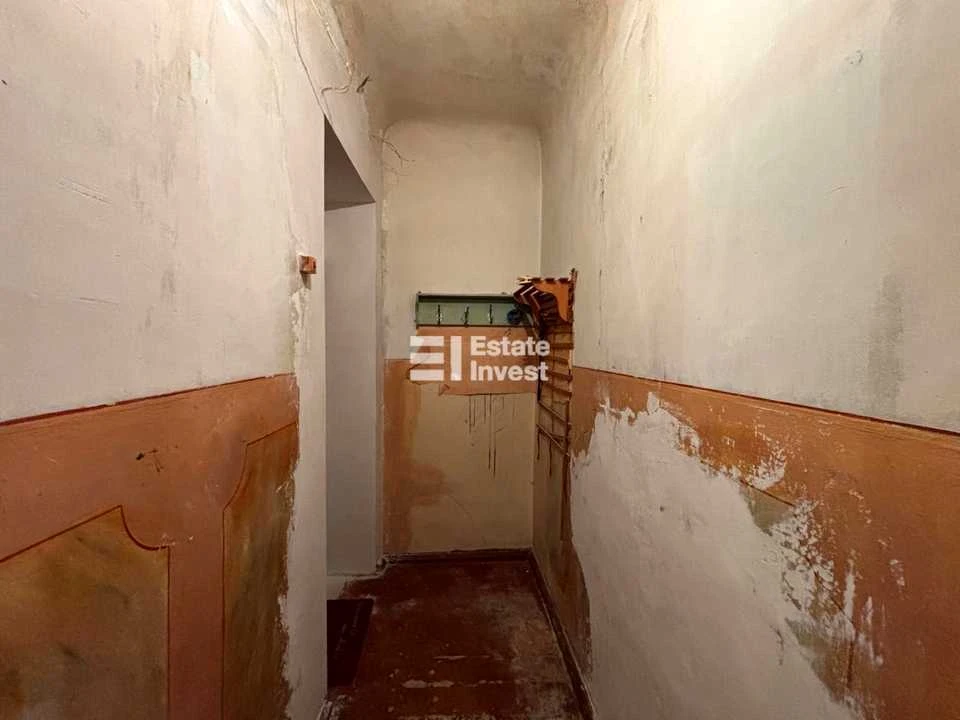 Apartment. Kharkov, Malozhankoyska St.