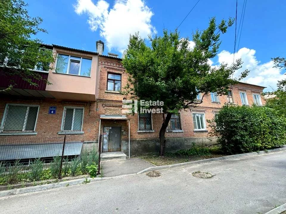 Apartment. Kharkov, Malozhankoyska St.