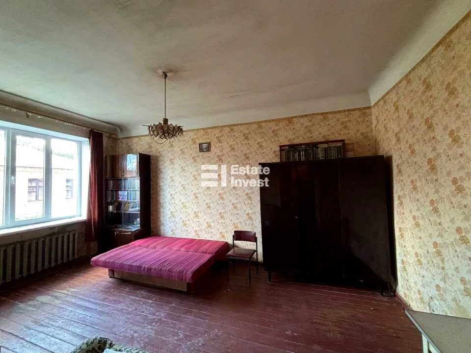 Apartment. Kharkov, Malozhankoyska St.