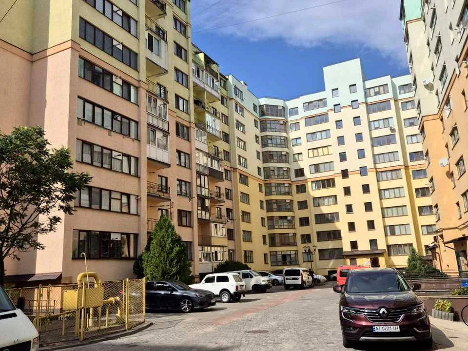 Квартира. Івано-Франківськ, Рінь вул. (Українських Декабрист