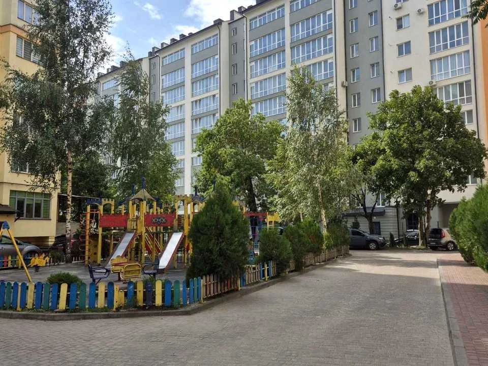 Квартира. Івано-Франківськ, Рінь вул. (Українських Декабрист