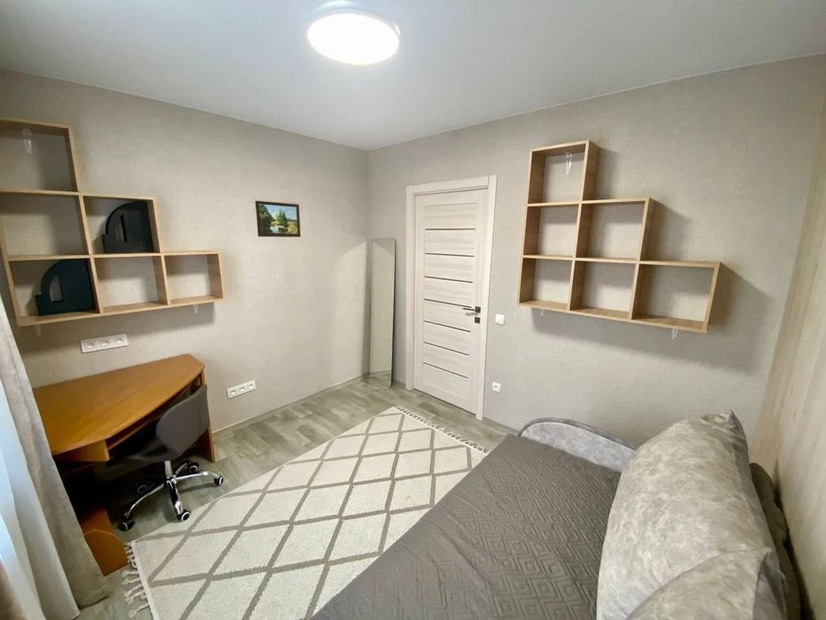 Продам 3-к квартиру Приднепровск