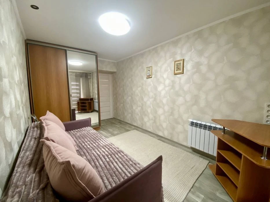 Продам 3-к квартиру Приднепровск