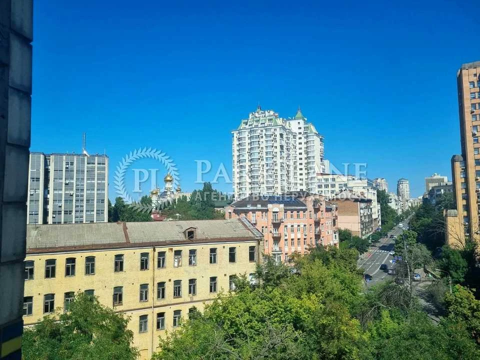 Квартира. Київ, Олександра Кониського вул.