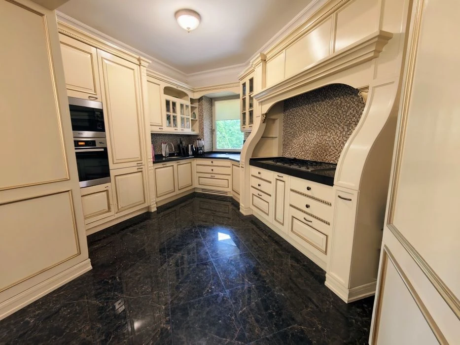 Продажа коттеджа с бомбоубежищем в Киеве. Бортничи, Метро Бо